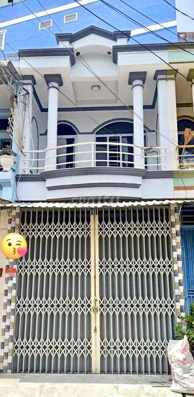 NHÀ GIÁ RẺ HẺM XE HƠI 4X13 2 TẦNG 2PN2WC HOÀNG BẬT ĐẠT P15 TÂN BÌNH