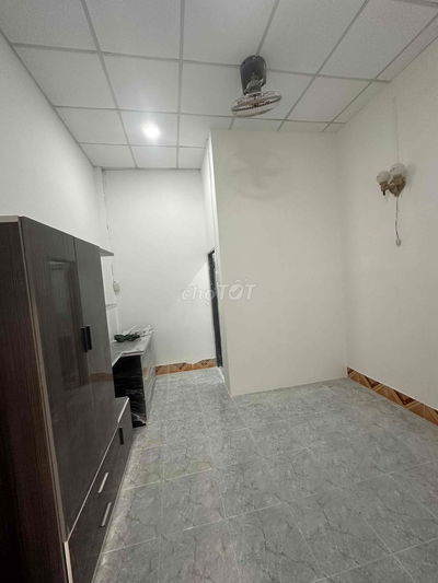 PHÒNG RIÊNG MÁY LẠNH