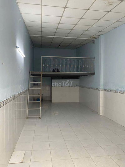 Cho thuê nhà nguyên căn gần CVPM QT giá 3tr điện nước nhà nước