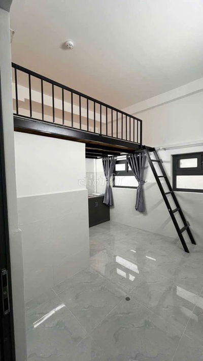 Phòng CHDV 15m2 có cửa sổ cách chợ 20m đường trần văn đang