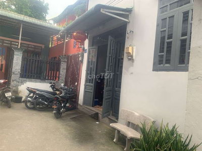 NHÀ HẺM XE HƠI TRUNG TÂM PHƯỜNG DĨ AN FULL THỔ CƯ 3 PHÒNG NGỦ CHỈ 2.7Đ