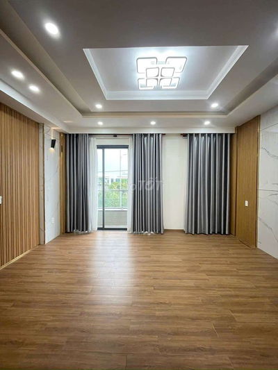 Nhà 3 lầu DT: 5x19m, mặt tiền đường Đào Trí