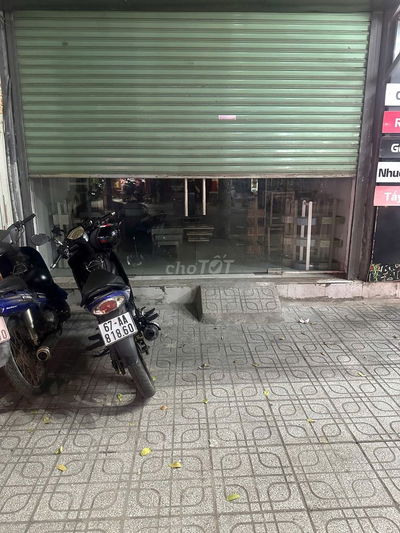 Cho thuê mb kinh doanh đường Nguyễn Văn Quá 4x20 chỉ 12tr
