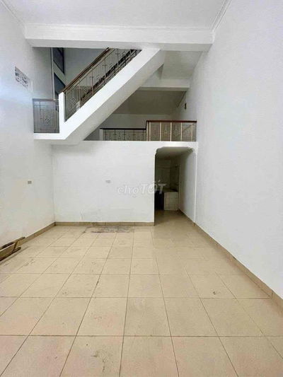 Cực hiếm! Tây Sơn, 50m ô tô tránh, 2 thoáng, nhà dân. 28mx4T. Chỉ 6,2t