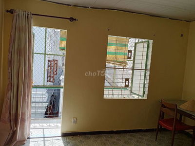 Phòng 25m2, sáng sủa, thoáng mát.