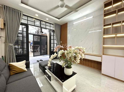 Chính Chủ Giảm Chào 8.980tỷ. Nhà Mới Rất Đẹp.2PN 3Wc