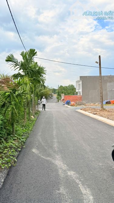 Cần bán lô đất 100m2 ngay TT phường Tân Triều SHR TC 100% giá 999tr