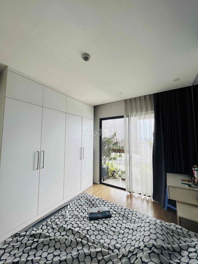 Cho thuê nhanh căn góc chung cư M-One 3PN 94m2 view sông full nội thất