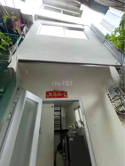 Cho thuê nhà hẻm lớn Trần Đình Xu, Quận 1. Có nội thất cơ bản