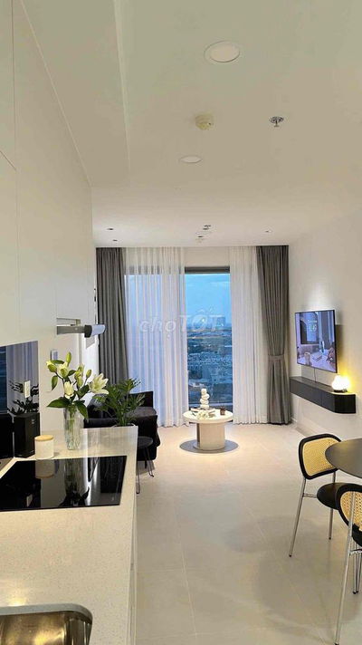 STUDIO FULL NỘI THẤT CAO CẤP NGAY NGÃ TƯ HÀNG XANH