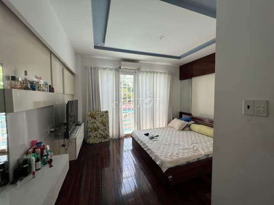 Cho thuê nhà đẹp sát mặt tiền cống quỳnh ngang 8m