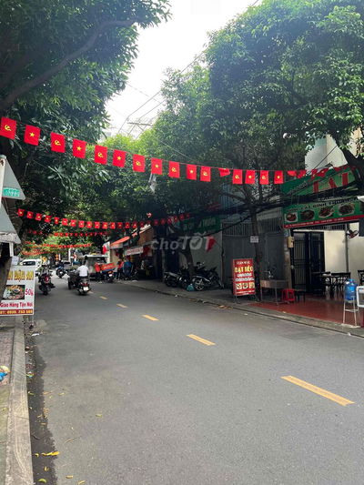 - HÀNG HIẾM- MTNB Nguyễn Minh Hoàng - 4,2x16m. 15,2 Tỷ