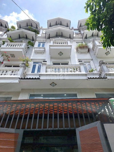 Bán Nhà Hẻm Xe Hơi - (DT: 4x15m) - Trệt Lửng 2 Lầu ST -Ngay Thống Nhất