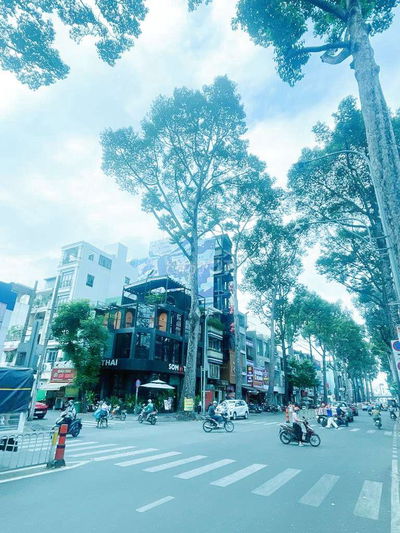 MẶT TIỀN KINH DOANH 30M – CÓ LỀ
Ngay phố ẩm thực Nguyễn Tri Phương