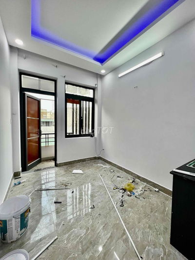 Phòng 20m2 có ban công, ngay chợ hiệp bình, khu dân cư cao cấp