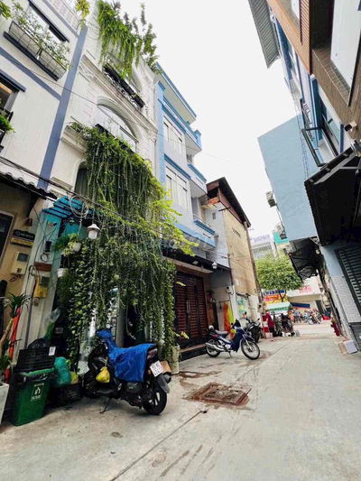 BÁN NHÀ 6 TẦNG (DT: 4.5m x 9m) HẺM XE HƠI SÁT MẶT TIỀN CAO ĐẠT Q5