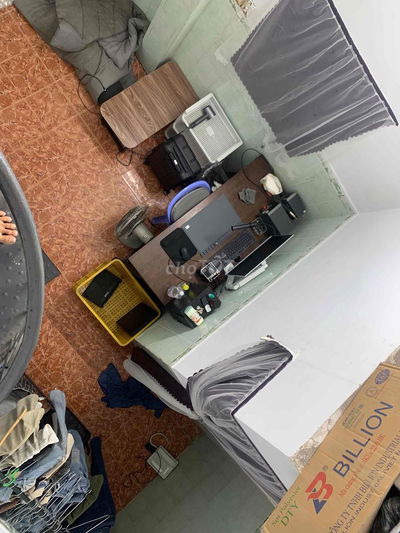 Cho thuê phòng ở tầng 2 trong nhà nguyên căn 3 tầng