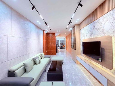 nhà dân xây phố Đức Giang full nội thất khách về ở ngay