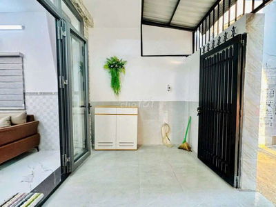 Cc cần cho thuê nhà H3G Đường 18, Phường 8, Quận Gò Vấp full nội thất