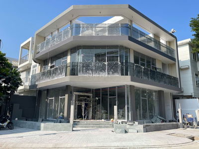 Nhà cho thuê mặt tiền  Phó Đức Chính Quận 1