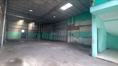 Cho thuê nhà mặt tiền Lê Thị Hà 12x45m có 2 lầu, khu sầm uất thuận KD