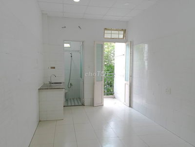 PHÒNG TRỌ CHO GIỮA THÁNG 12 NGAY TRƯỜNG ĐH NGÂN HÀNG