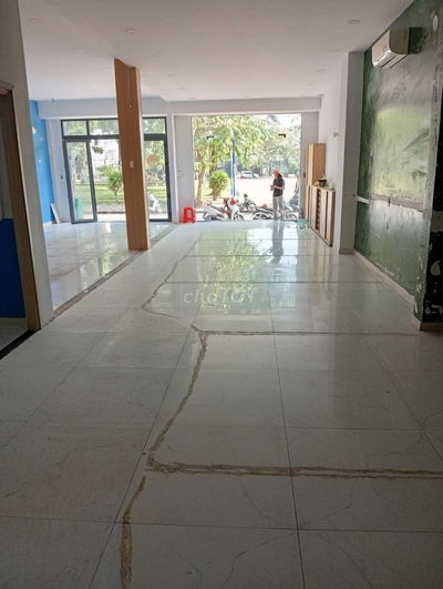 CHO THUÊ 8X16(TRỆT+4LẦU+ FULL MÁY LẠNH TỪNG TẦNG)CHỦ NHÀ BAO VAT