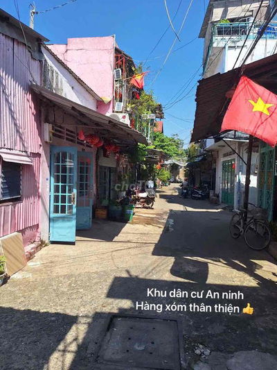 Chính chủ cần bán nhà nhỏ 2 MT , hẻm oto , KK99 , số nhà quận