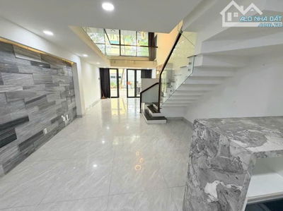 🏠 NHÀ 4 TẦNG MẶT PHỐ TRUNG TÂM HẢI CHÂU – TRỤC NÚI THÀNH – DIỆN TÍCH 90M² – GIÁ 9.8 TỶ