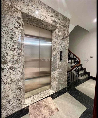 cần bán gấp căn nhà dòng tiêng khủng, nhà đẹp dân vây