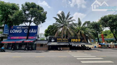 Góc 2 mặt tiền Bình Phú, Phường 11 Quận 6, DT 28 x 25 - 670m2