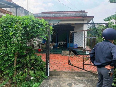 Tôi bán gấp căn nhà 105m2 giá 950tr cạnh Uỷ Ban xã Phước Hiệp Củ Chi