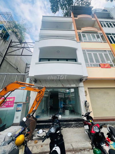 CHO THUÊ NHÀ MẶT TIỀN SIÊU ĐẸP BA THÁNG HAI, QUẬN 10