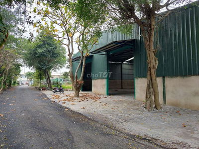 Cho thuê nhà xưởng 1300m2 phường An Phú Đông