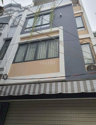 Cho thuê nhà MT 28A Bàu Cát 3 kế bên trục đường Trương Công Định