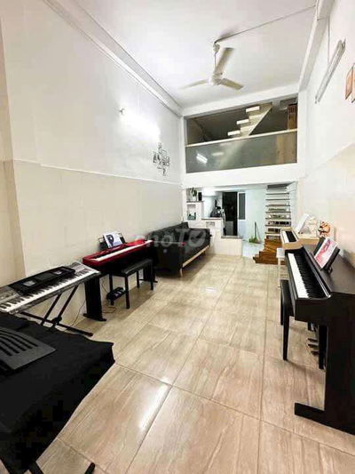 CHO THUÊ NHÀ XVNT P21 TRỆT LỬNG LẦU 3PN 2WC HẺM XE HƠI 3M X 15M