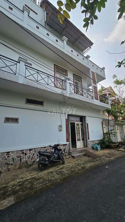 Cho thuê nhà mặt tiền đường Nam Long Phú Thuận