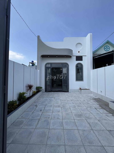 nhà mới hoàng thiện hổ trợ vay 3 bên