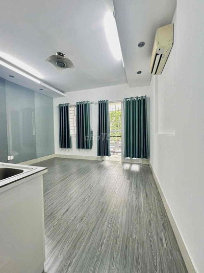 STUDIO BAN CÔNG SIÊU THOÁNG GẦN SÂN BAY