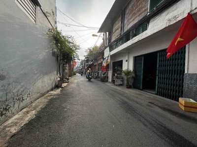 Nhà Quận 3, 34m2, 3 tầng, 4phòng ngủ, nhà còn mới giá chỉ nhỉnh 4 tỷ