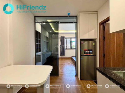 CHO THUÊ PHÒNG STUDIO BAN CÔNG FULL NỘI THẤT TIỆN QUA QUẬN 1