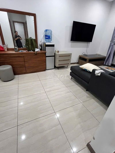 CHO THUÊ BCONS PLAZA FULL NỘI THẤT, CHỈ CẦN XÁCH VALI VÀO Ở CHỈ 7TRIEU