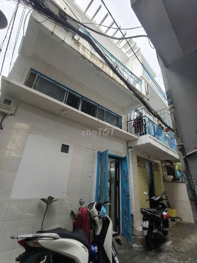 Góc,Hẻm Ng Th Hiền thông Thích Q Đức,Ngang 7,4m,3Tầng,5PN,thu nhập tốt