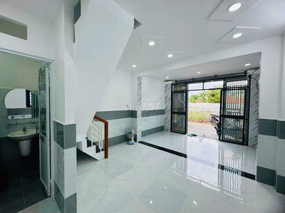 Bán nhà mặt tiền kinh doanh gần Ngã Ba Đông Quang, Q12 giá 1 tỷ 590