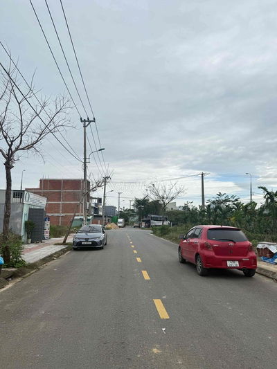 Chính chủ cần bán lô đất mặt tiền đường Phan Hoan, đối diện trường