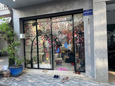 Cho thuê chính chủ nguyên căn 4,x12 gần sân bay TSN