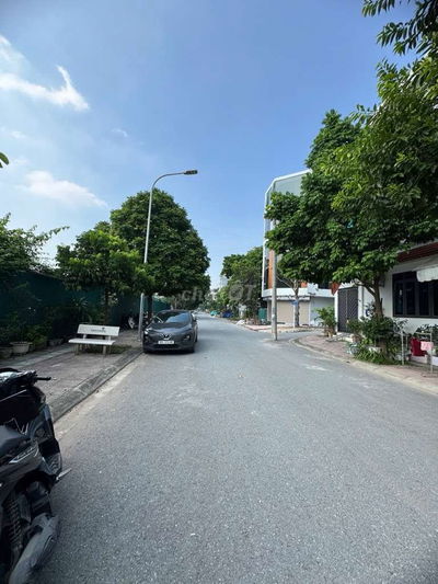 Nhà đất Long Biên