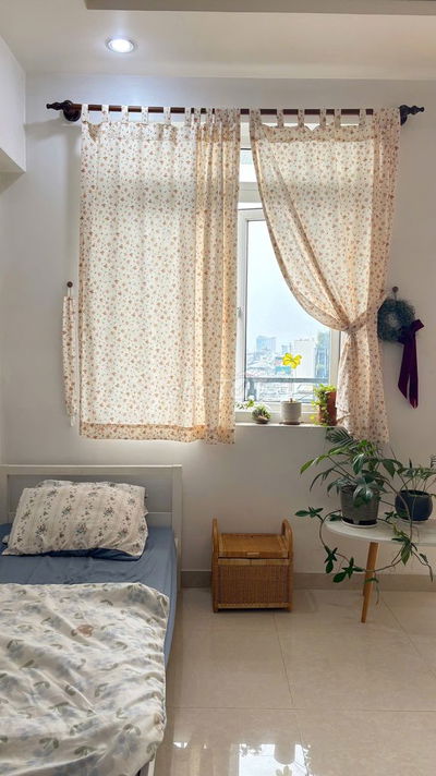 Cho thuê căn hộ quận 1, ban công, view thoáng đẹp, nhận khách làm Bnb