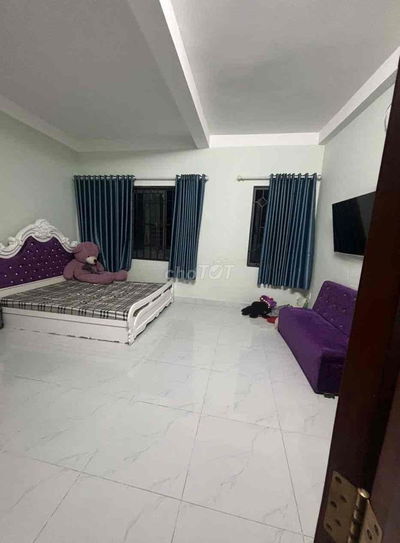 Phòng mới đầy đủ tiện nghi gần chợ siêu thị sân bay
