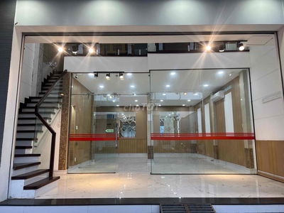 Bán nhà mặt tiền ngay chợ Ba Tri, 1 trệt 1 lầu, có sân thượng